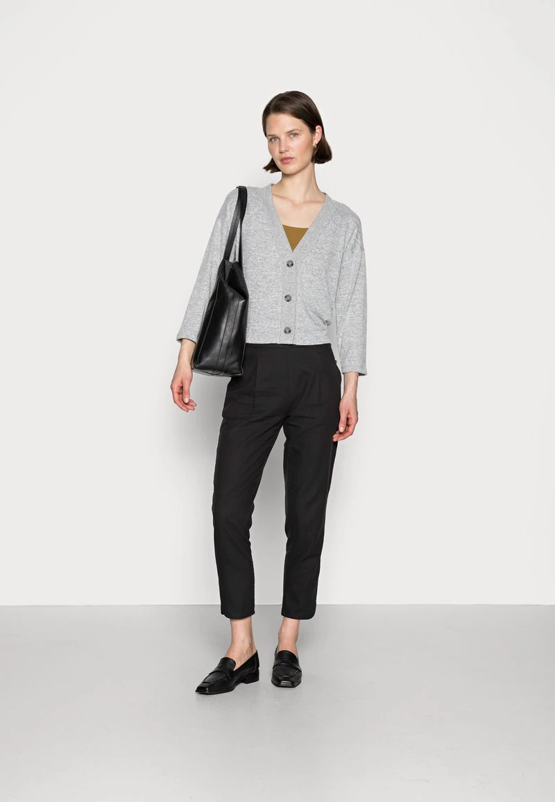 Opus SAUSUM Gilet Easy Grey Femme 4 Opus SAUSUM Gilet Easy Grey Femme – Image 2