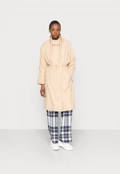 Opus HERIKE Manteau Classique Light Almond Femme