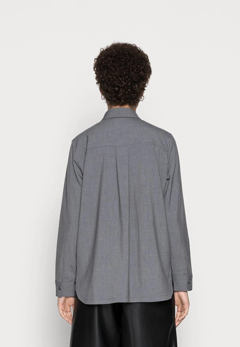Opus Femme FOMPA Chemisier Easy Grey 5 Opus Femme FOMPA Chemisier Easy Grey – Image 3