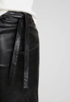 Opus Femme RINO Jupe Crayon Black 11 Opus Femme RINO Jupe Crayon Black -Opus Soldes Magasin ce5f5d3c950242f580ed5f81977f5478