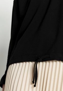 Opus SIKRIT T Shirt à Manches Longues Black Femme -Opus Soldes Magasin dfc006e9f538472ab8b2a86c0cbd20be