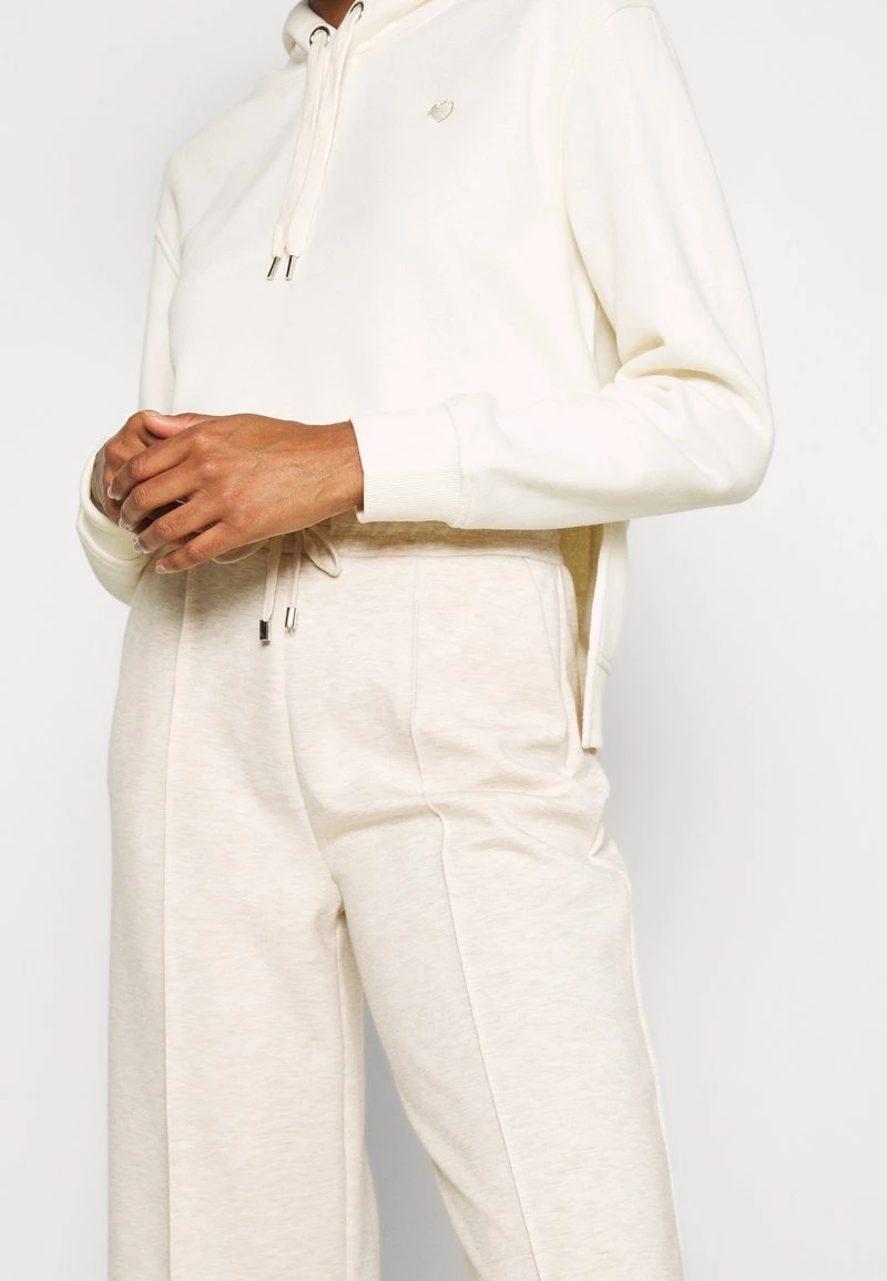 Opus MERELDA Pantalon De Survêtement Macadamia Femme 7 Opus MERELDA Pantalon De Survêtement Macadamia Femme – Image 5