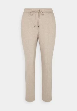 Opus MELVY Pantalon De Survêtement Macadamia Femme -Opus Soldes Magasin ed3587cf9d5d430284230a25c011d12a