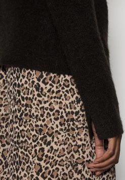 Opus Femme PIOTRA Pullover Truffle -Opus Soldes Magasin ee92bbb8e70b4f31bd156dde1fe7b447