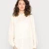 Opus FLORELA Blouse Butter Cup Femme 1 Opus FLORELA Blouse Butter Cup Femme -Opus Soldes Magasin f277bd1d15b746679b3707e0321fc4dd