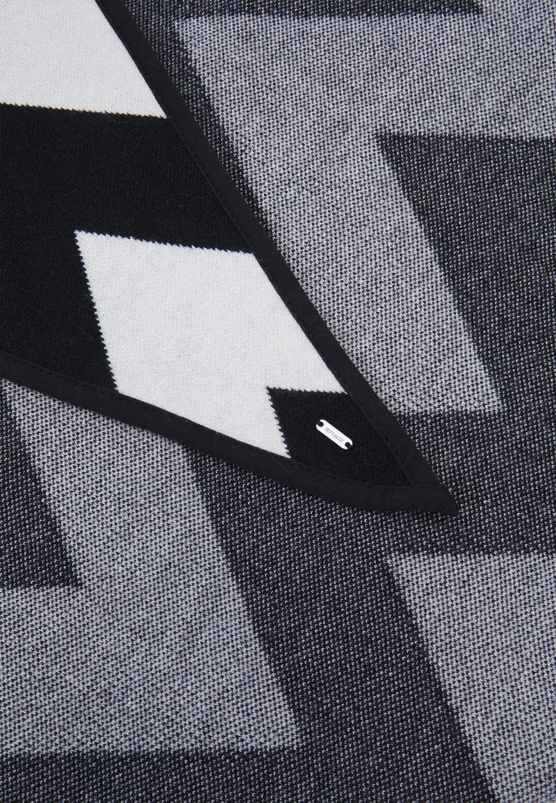 Opus Femme AZACK SCARF Écharpe Black 6 Opus Femme AZACK SCARF Écharpe Black – Image 4