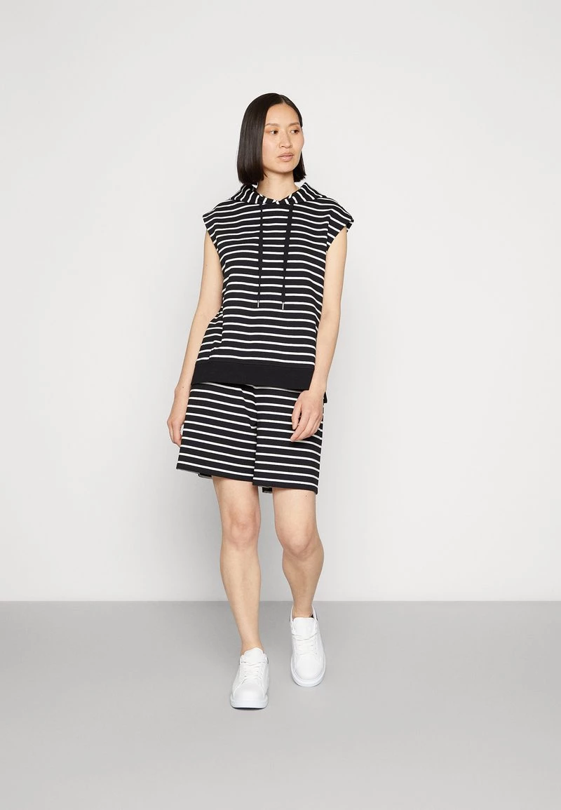 Opus MALTI Short Black Femme 4 Opus MALTI Short Black Femme – Image 2