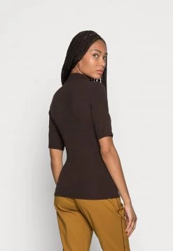 Opus SILDE T Shirt Basique Truffle Femme -Opus Soldes Magasin f695863ee5ae438ab24da206bc6624eb