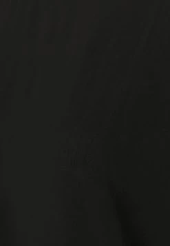 Opus SKITA T Shirt Basique Black Femme 15 Opus SKITA T Shirt Basique Black Femme -Opus Soldes Magasin f7c7ecdb73464cc4b975cc98b32f3022