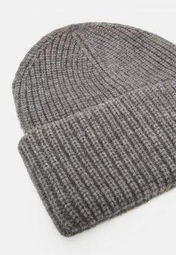 Opus Femme ARESI Bonnet Easy Grey -Opus Soldes Magasin f993db2eea114a6db72f4b0916a57aab